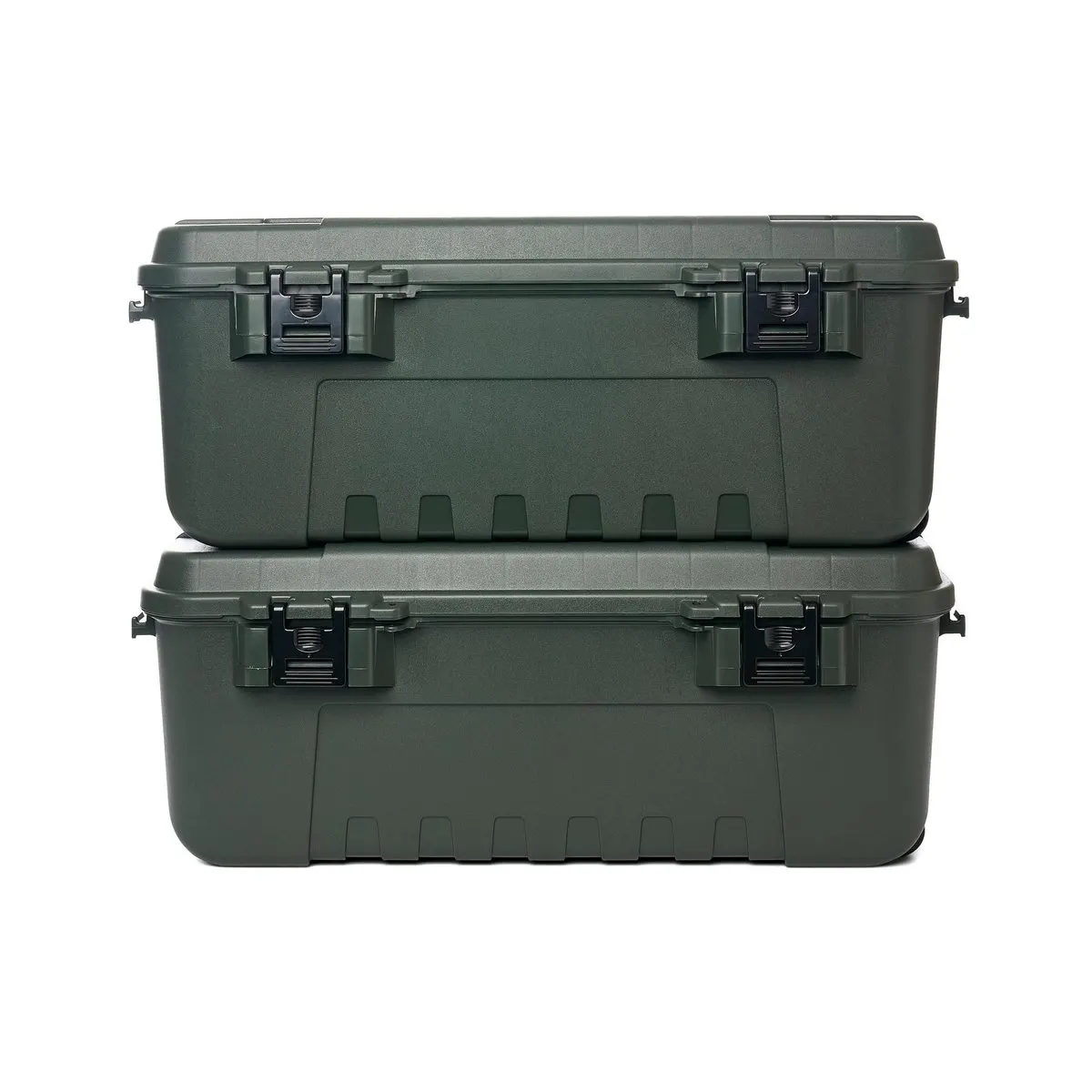 Plano Sportsman Trunk with Wheels (108 Qt)